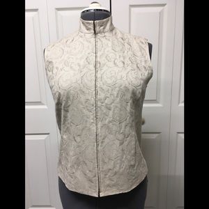 Beige cotton zipped lined vest.